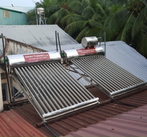 Máy Năng Lượng Mặt Trời 220L Tại cần Thơ